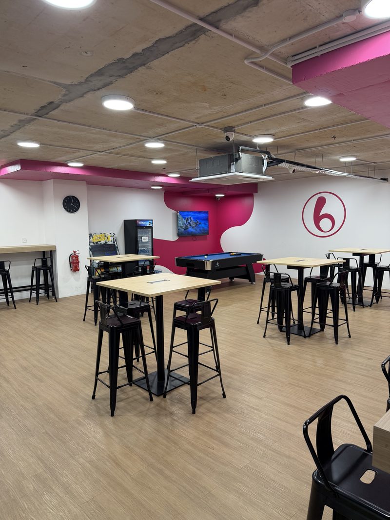 Comfortable Berry Nice waiting area with TV and refreshments